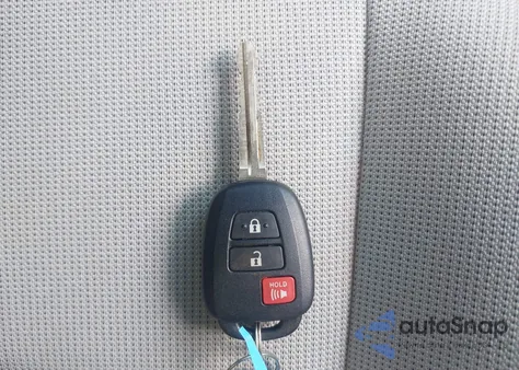 2023 Toyota Corolla Cross L из США, поврежденный, VIN 7MUAAABGXPV057238